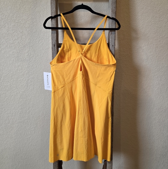 ●NWT● Athleta Women's Bright Yellow Slip Dress - Size Medium - Picture 4 of 8